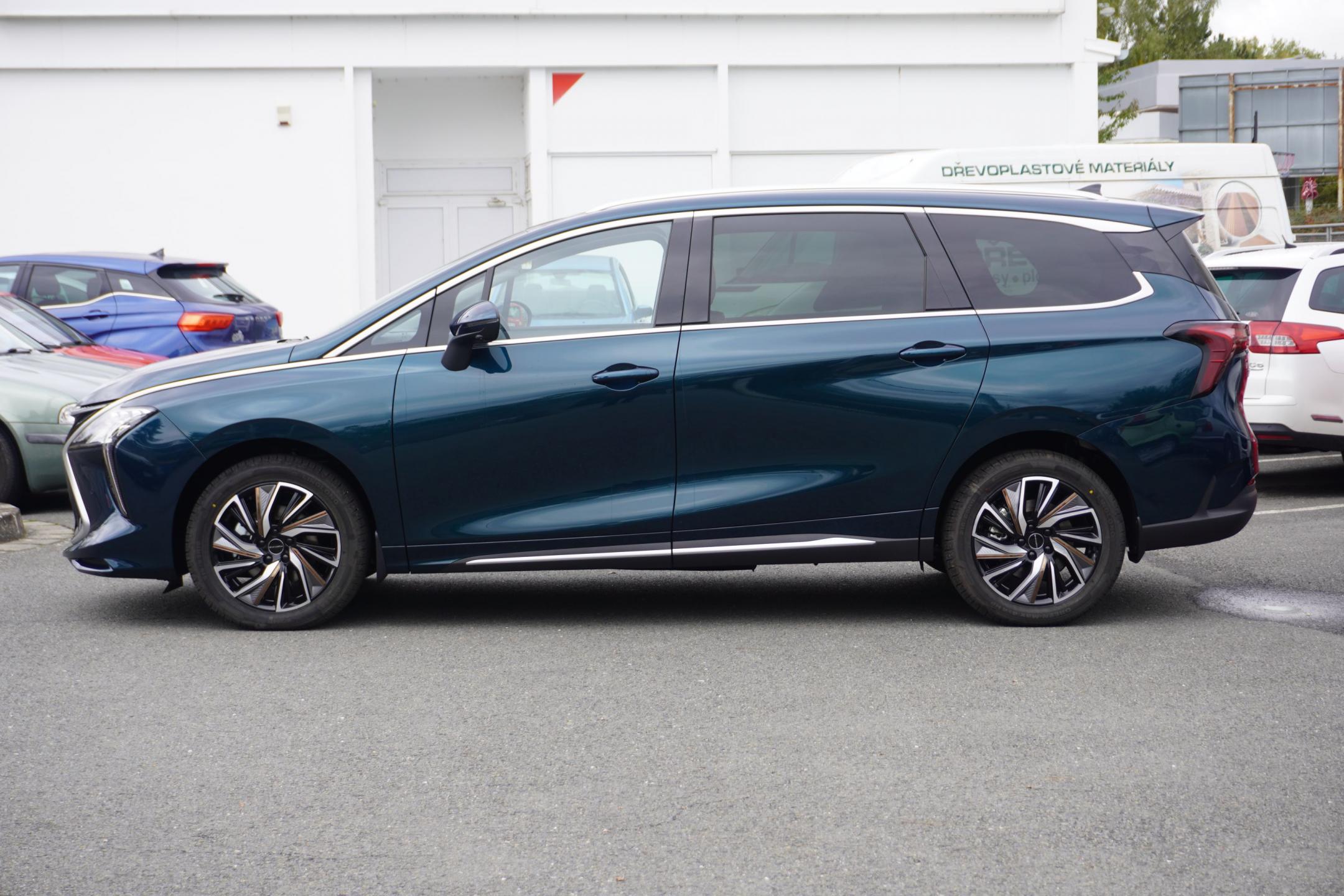 Dongfeng U-Tour